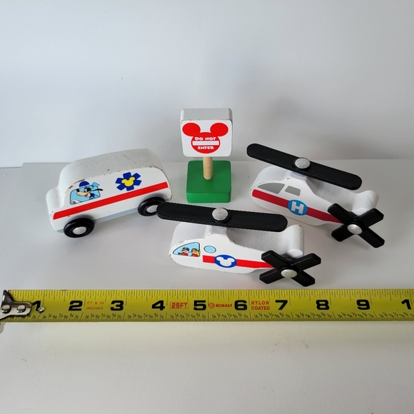 Melissa and Doug Hospital Disney Emergency Play Set Pieces - Picture 3 of 6